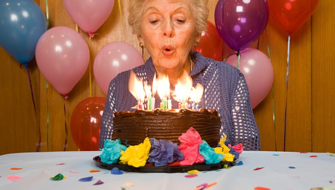 Blowing Out Birthday Candles Increases Bacteria On Cake 1 400