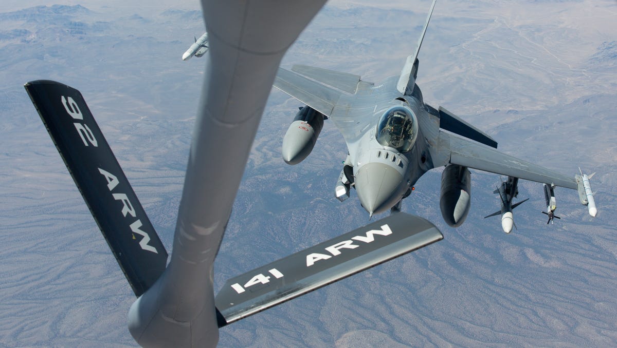 Photos Ride along on a fighter jet refueling flight