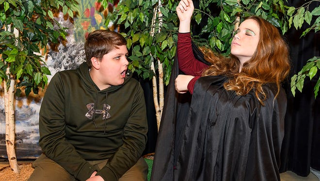 ELG High will perform a show that puts a new spin on the classic Robin Hood tale when all applicants for the famous thief's gang turn out to be women.
