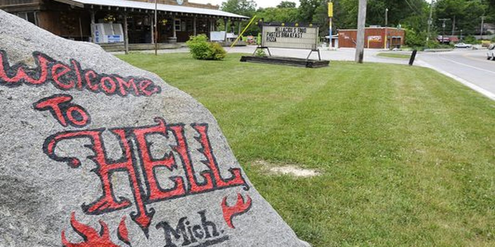 Couples Can Get Married For Free On Leap Day In Hell Michigan
