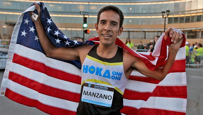 Leo Manzano, seen here at last year's Grand Blue Mile, won the Drake Relays invitational mile.