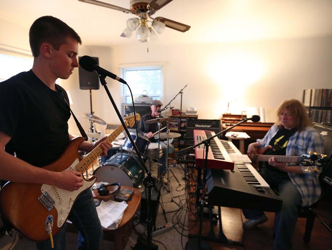(L to R) Royce Johns, Steve Treanor and Buddy Franklin,