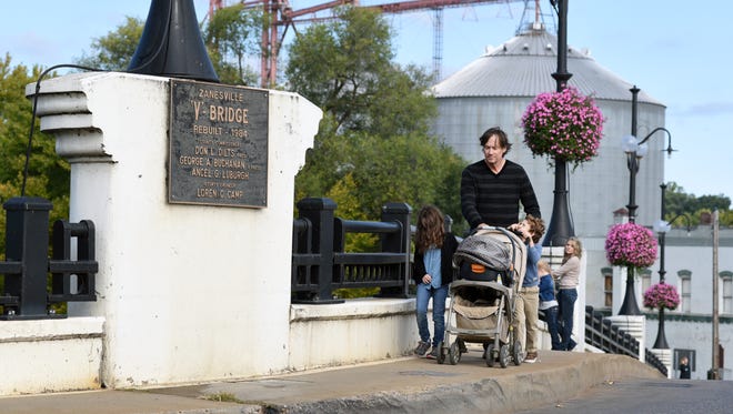 Actor Kevin Sorbo performs a scene for the film "The Reliant" at the Y Bridge in downtown Zanesville. The faith-based movie is adapted from Dresden author Patrick Johnston's novel "The Why" with the theme "why would God let bad things happen to good people?" Johnston is a producer for the film.