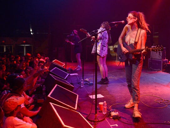 Ade Martin and Carlotta Cosials of Hinds performs in