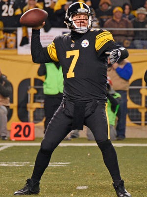 Pittsburgh quarterback Ben Roethlisberger, shown in a Christmas Day game against Baltimore, will lead the Steelers against the Dolphins on Sunday in the first round of the NFL playoffs.