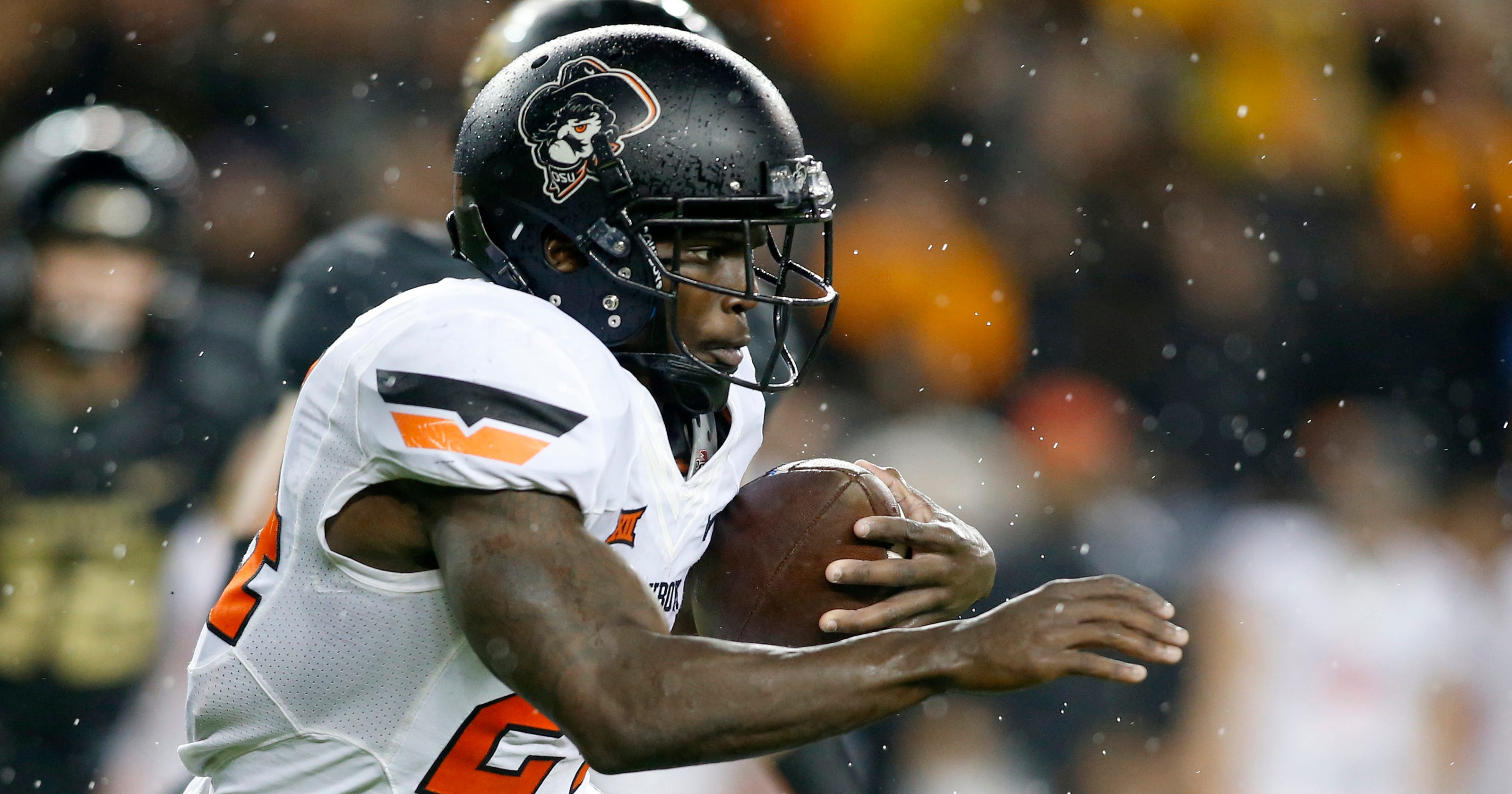 Oklahoma State's Tyreek Hill dismissed after arrest