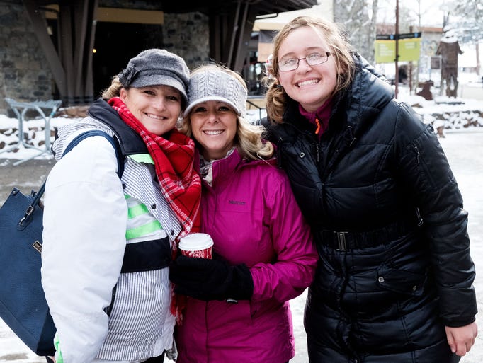 Dianne Hinkle, Hope Hinkle, and Roxanne Alby walk around