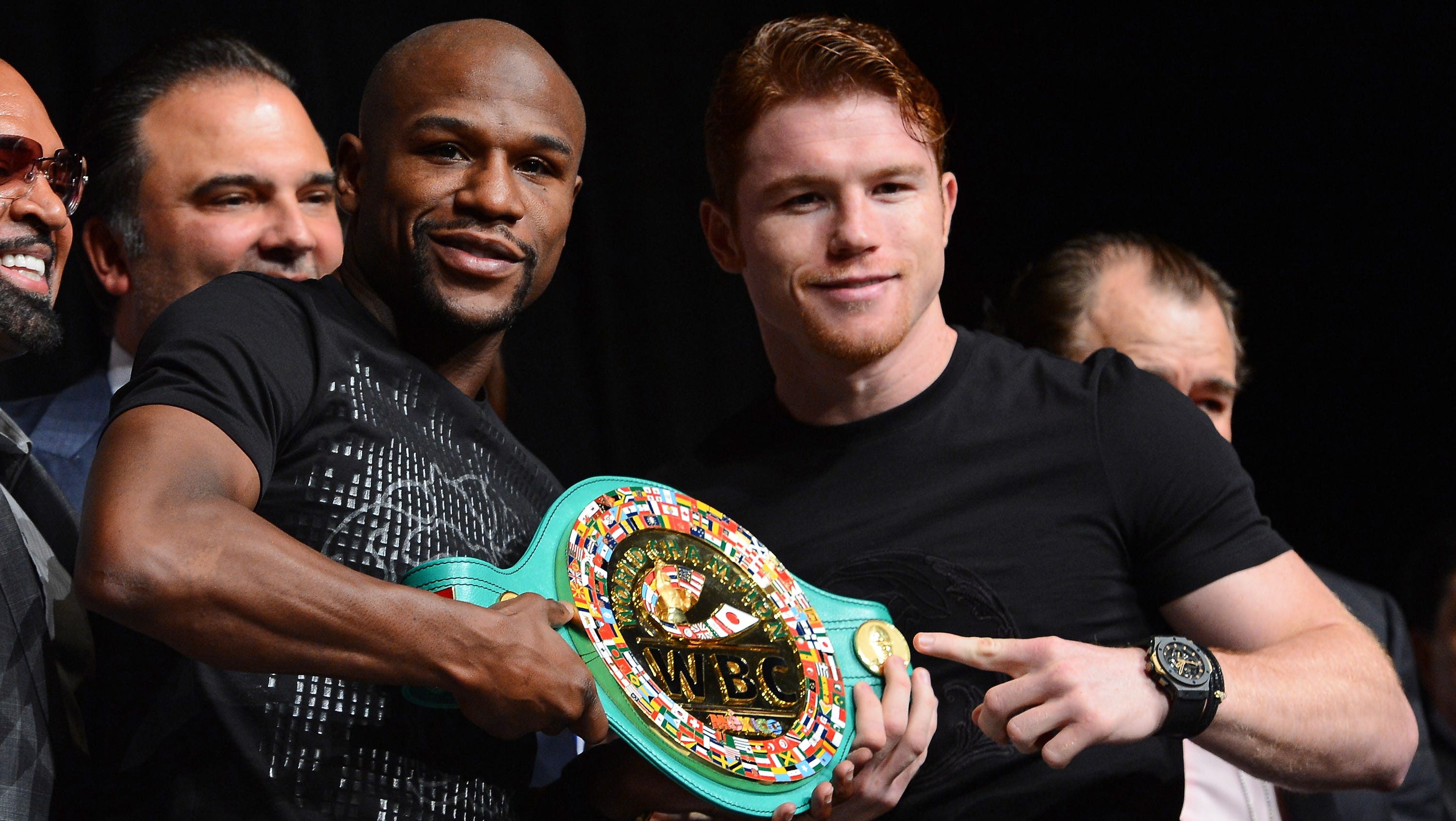 Canelo Alvarez: Floyd Mayweather team forced catchweight