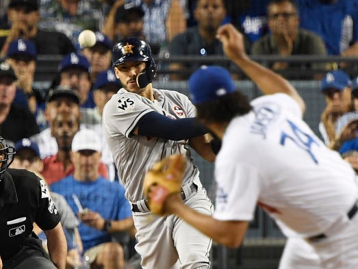 Game 2 at Dodger Stadium: Carlos Correa hits an RBI