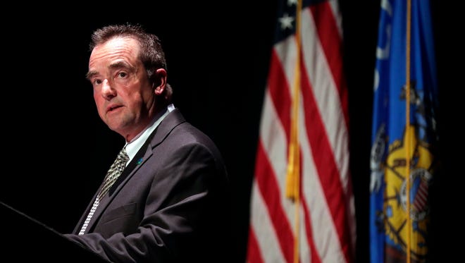 Green Bay Mayor Impose Term Limits Move Coal Piles Along Fox River