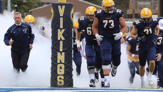 Augustana will hope to get back on the winning track at Mankato