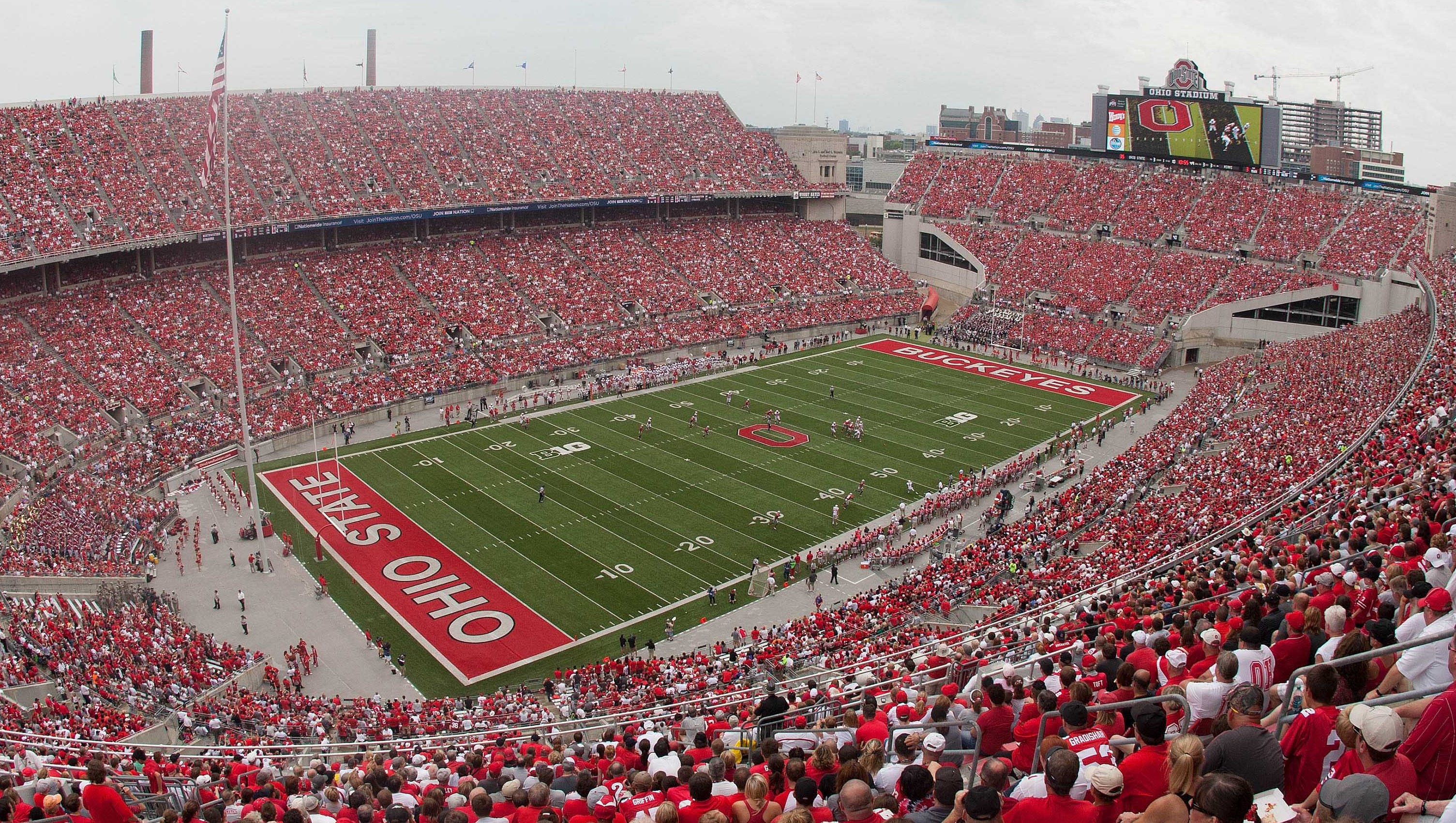 The 10 Best College Football Stadium Scenes the-10-best-college-football-stadium-scenes
