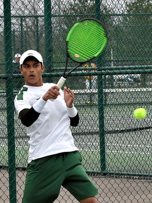 Niraj Komatineni of Mason likes what he sees as he cruises to the Flight A First singles title at the 2018 GCTCA Coaches Classic, April 28, 2018