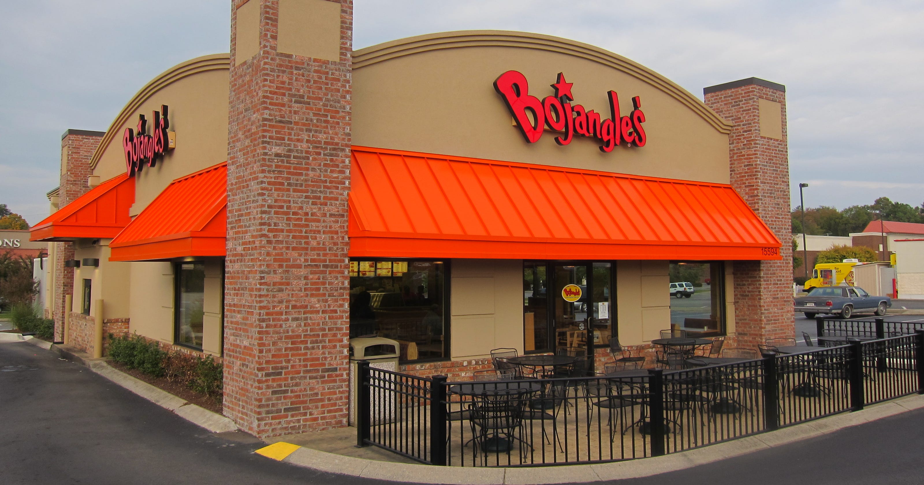 Bojangles #39 Chicken #39 n Biscuits: Fast food worth a stop