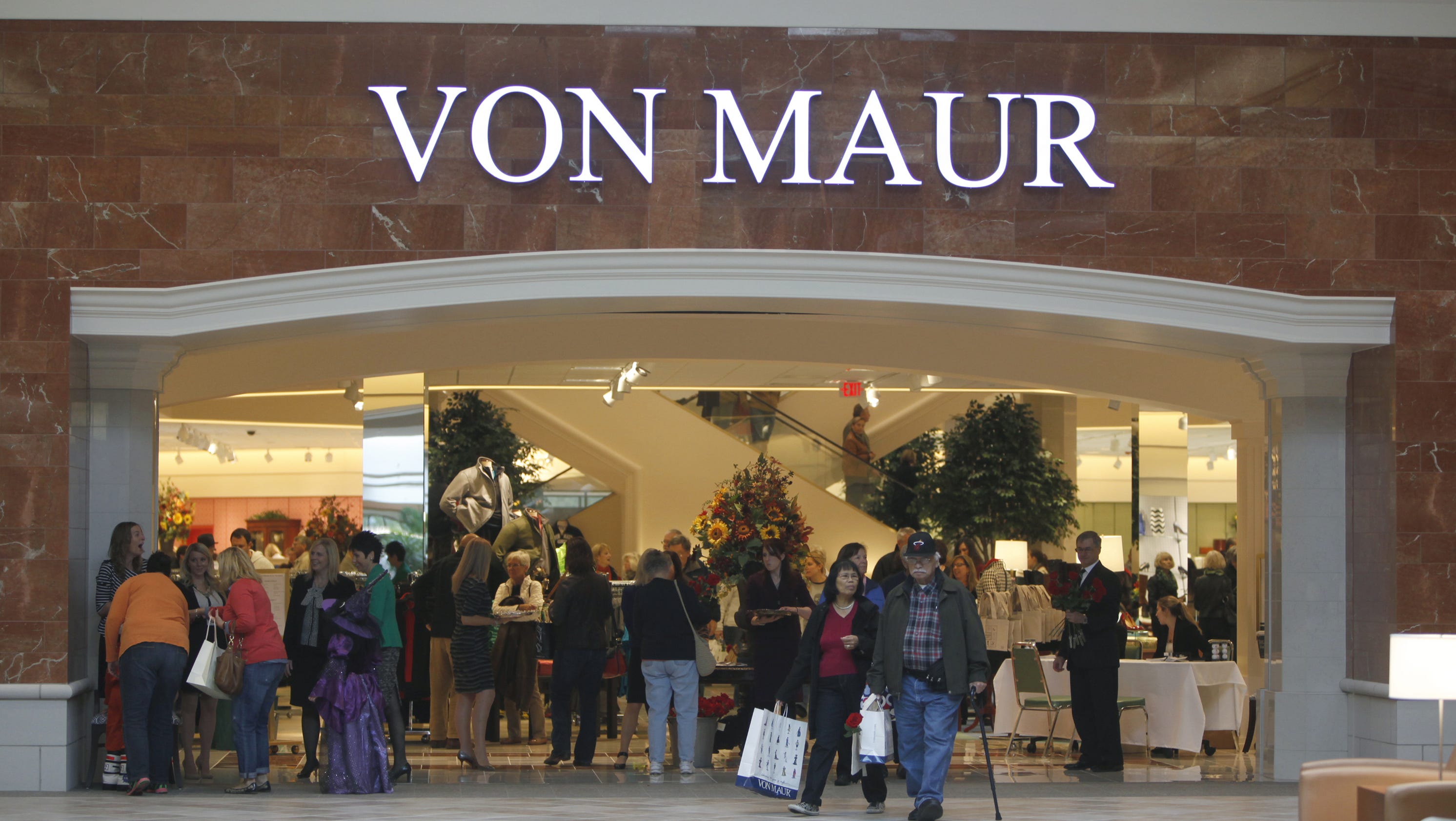 Von Maur opens at Eastview Mall