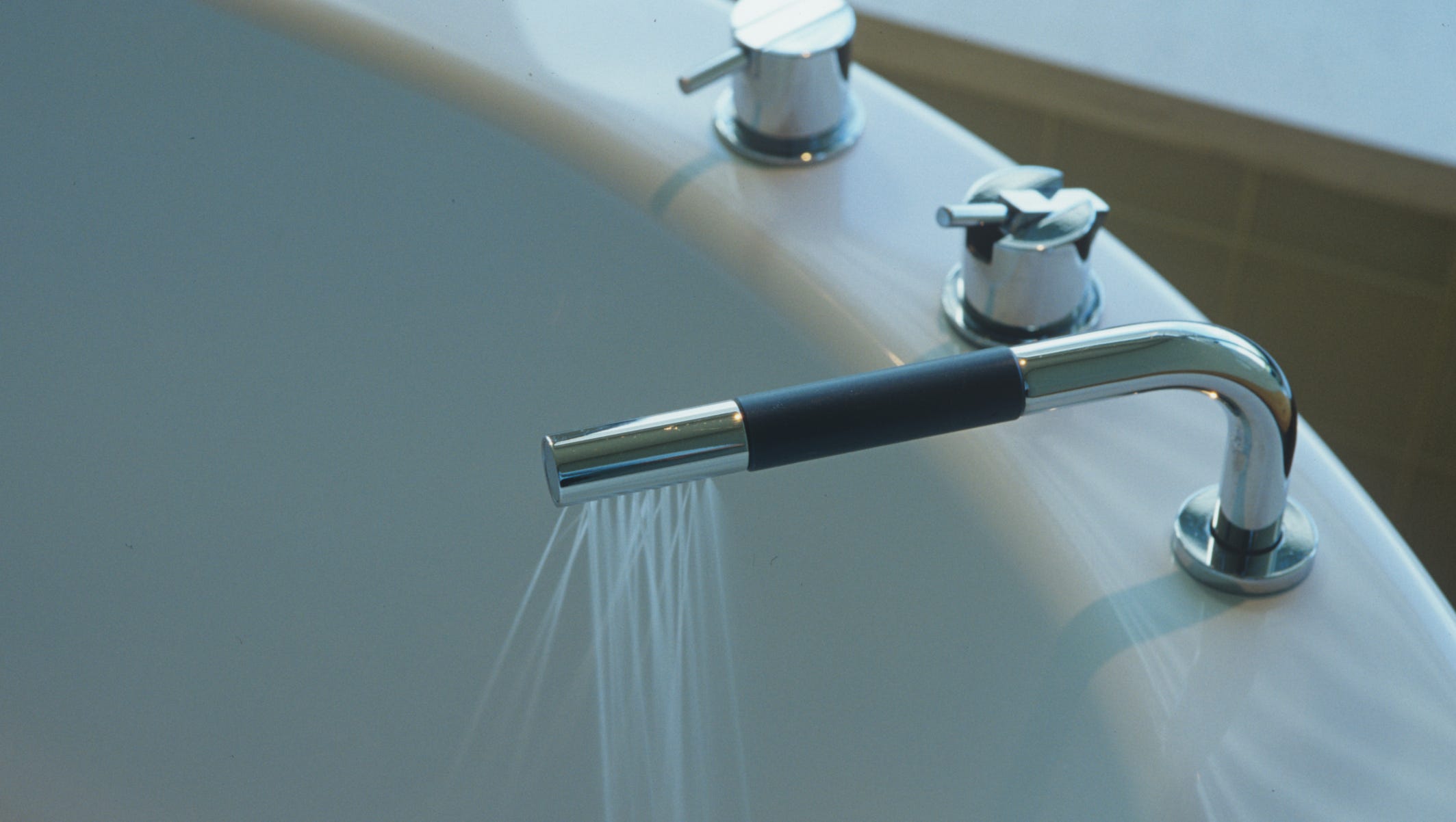 Michigan Woman Trapped In Bathtub For 5 Days Rescued