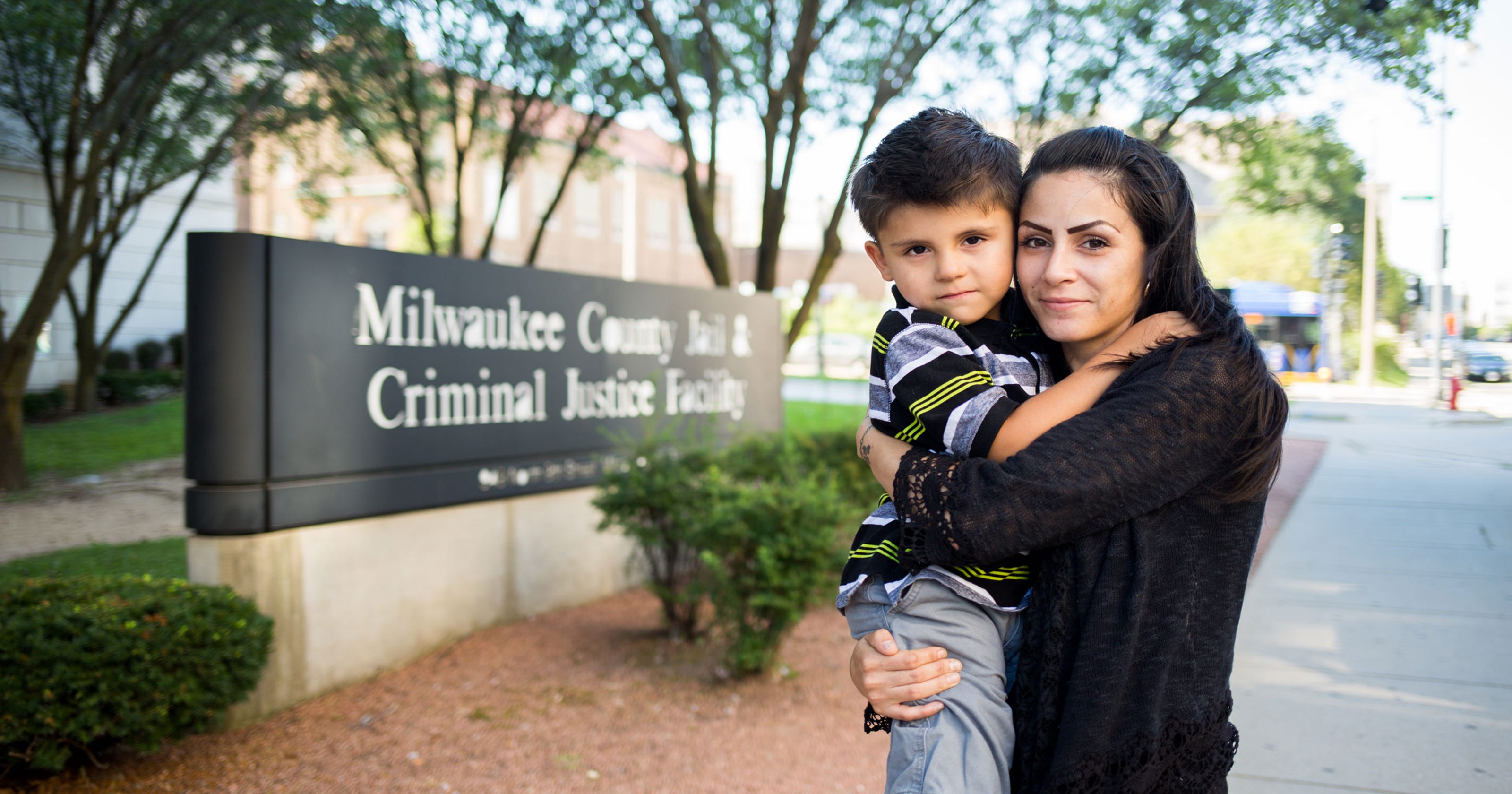 The Milwaukee Inmate Locator A Lifeline For Desperate Families And Victims - f1q6mxl