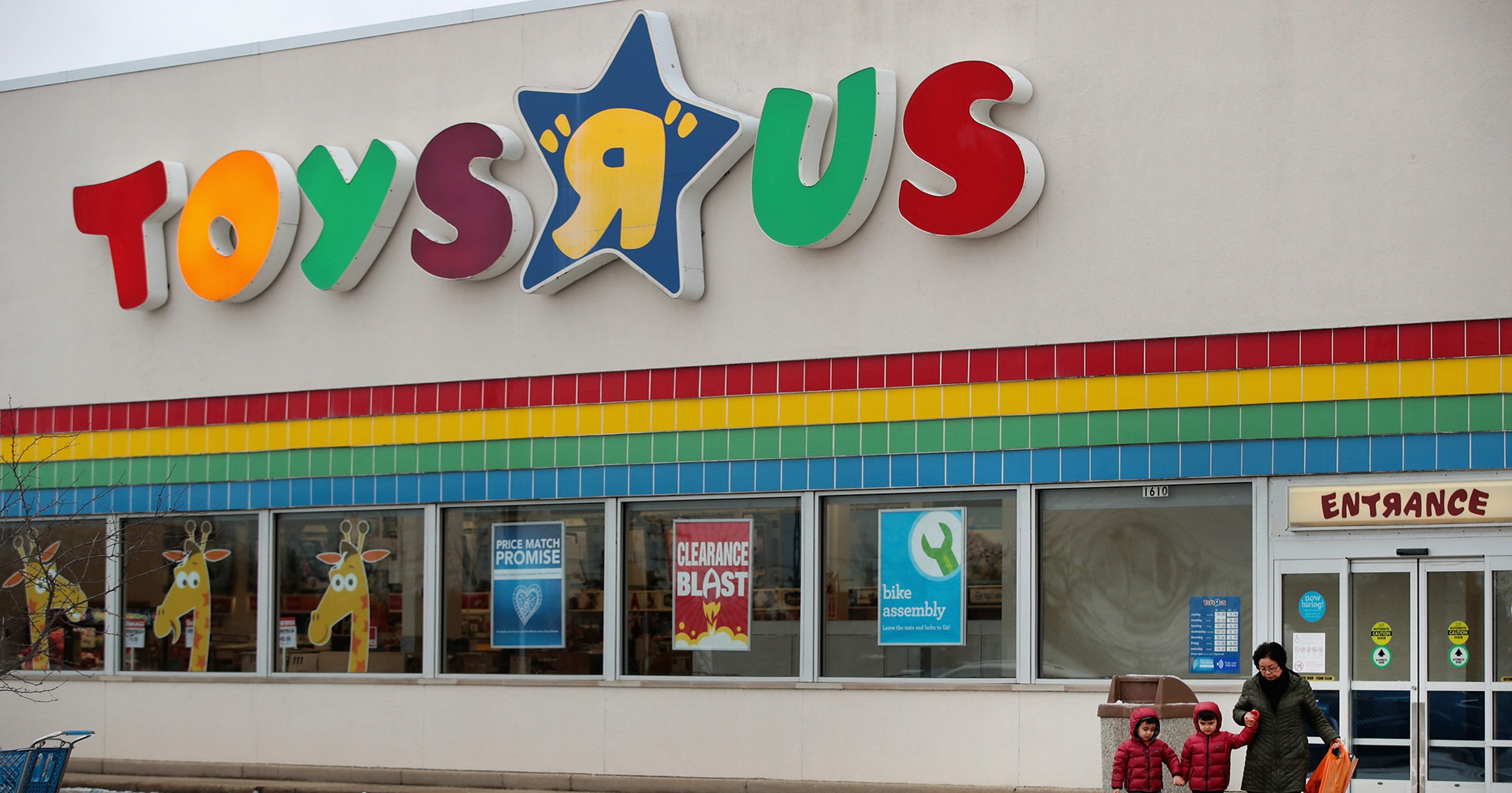 Toys R Us Cuts Prices By Up To 30 As Store Closing Sales