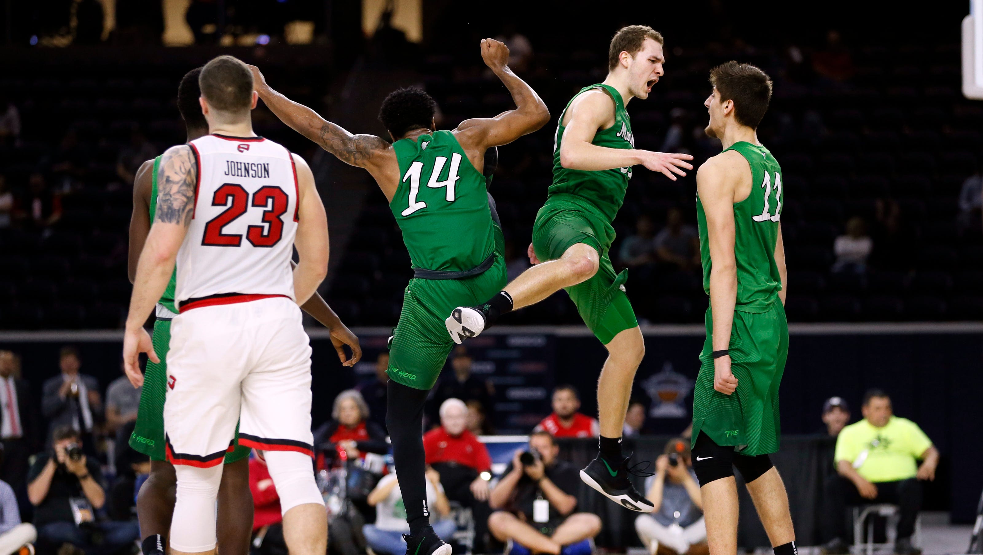 Western Kentucky Falls In Conference Usa Title Game 67 66 To Marshall