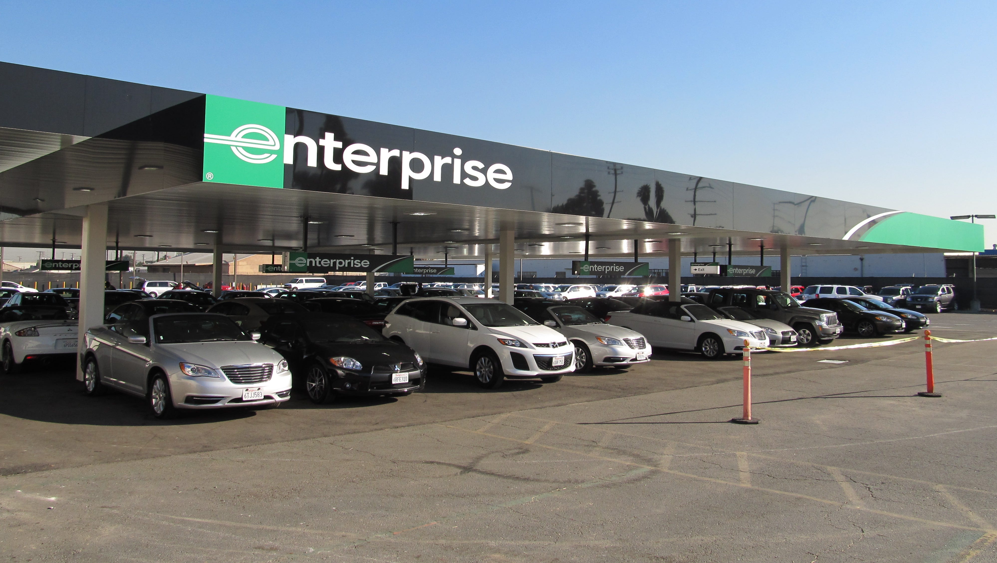 Car rental companies get more connected