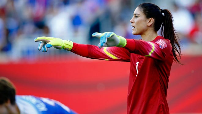 United States Goalkeeper Hope Solo 1 Directs The Team On A Sweden 