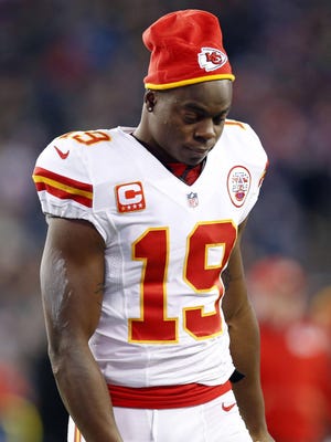 FILE- Jan 16, 2016; Foxborough, MA, USA; Kansas City Chiefs wide receiver Jeremy Maclin (19) walks off the field after loosing to the New England Patriots in the AFC Divisional round playoff game at Gillette Stadium. Maclin will miss his fourth straight game this week due to a knee injury.