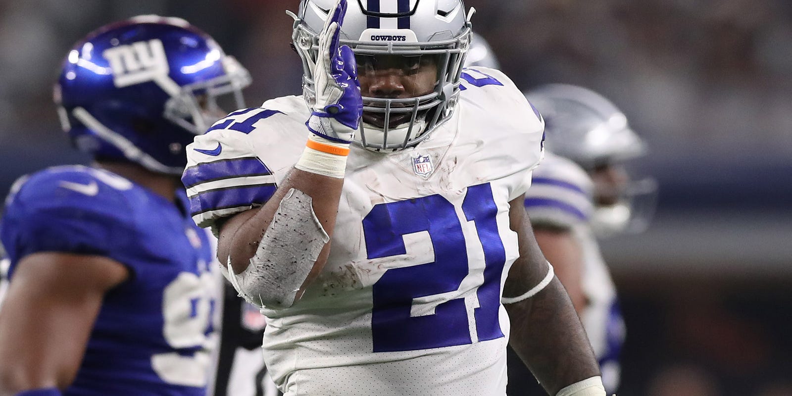 Ezekiel Elliott Talking Football After Helping Cowboys Top Giants