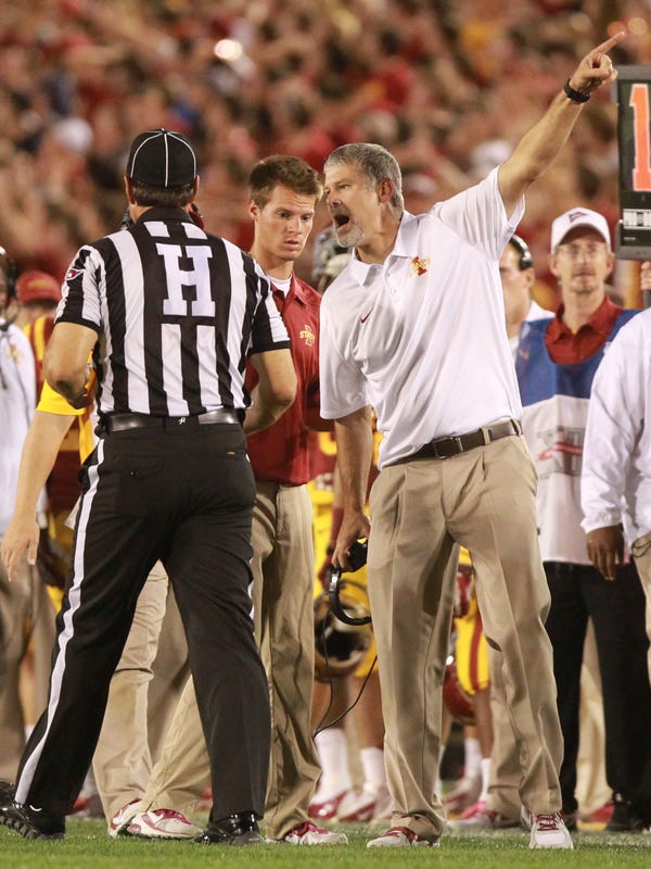 Texas escapes with win at Iowa State; Rhoads chides refs