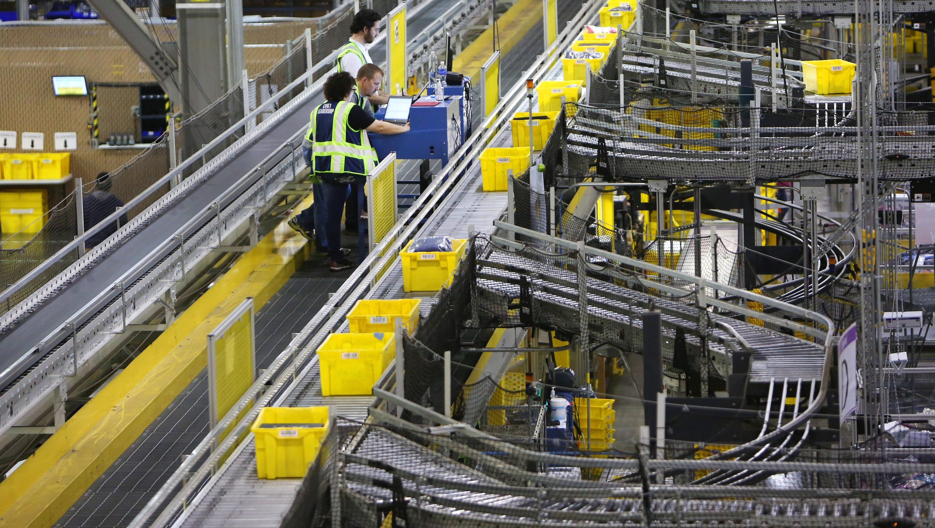 Amazon Plans Worldwide Cargo Hub 2 700 Jobs At Cvg