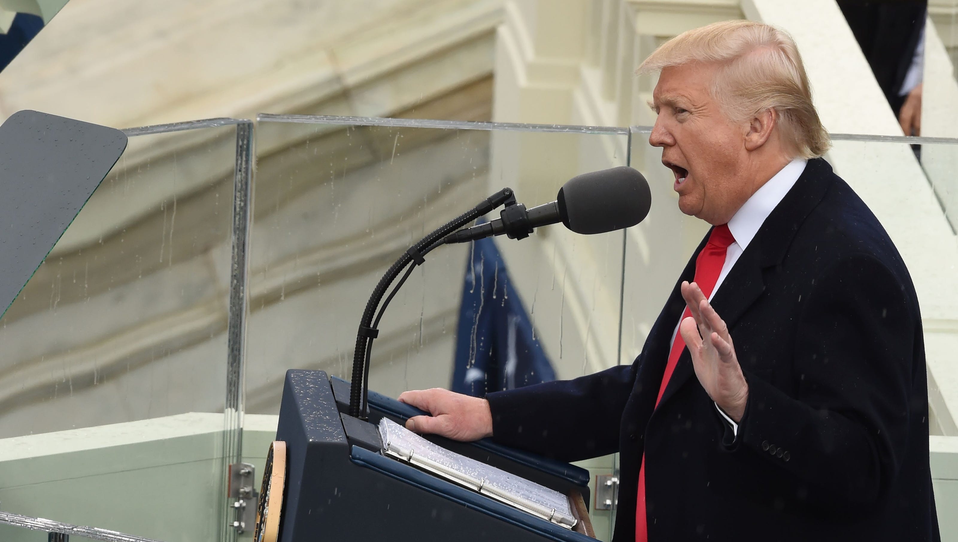 Fact check: The controversy over Trump's inauguration crowd size