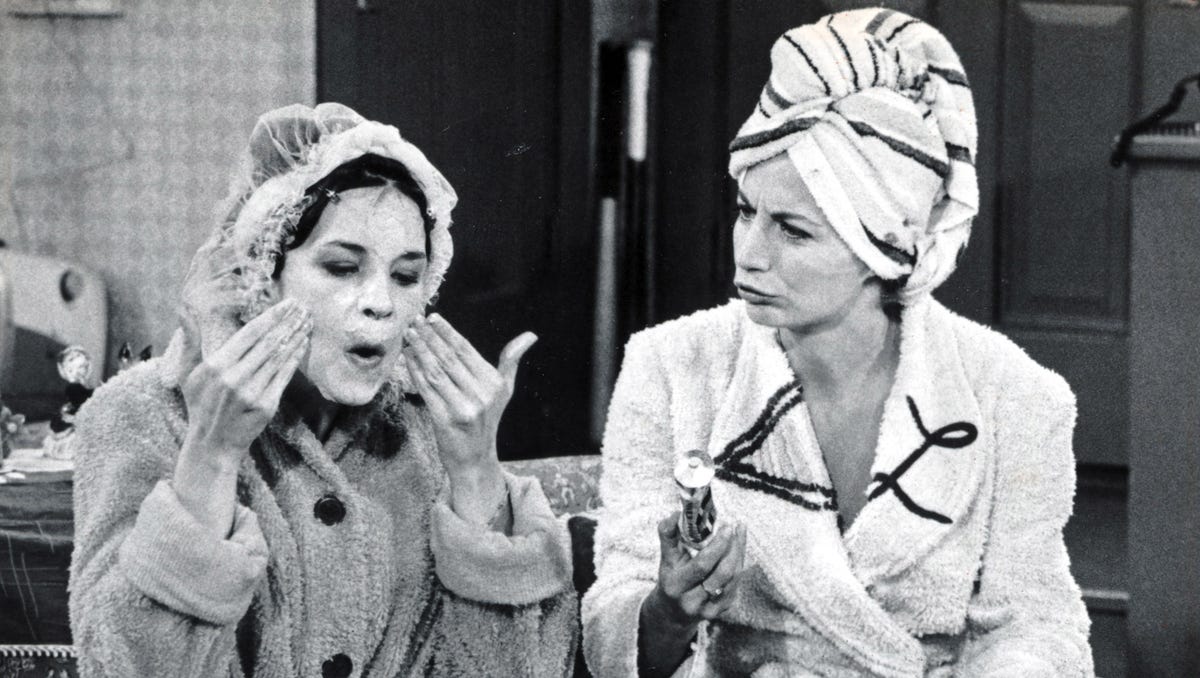 Penny Marshall Tv S Laverne And A League Of Their Own