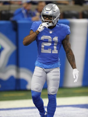 Lions running back Ameer Abdullah wearing the throwback uniform for the game against the Vikings on Thursday, Nov. 23, 2017, at Ford Field.
