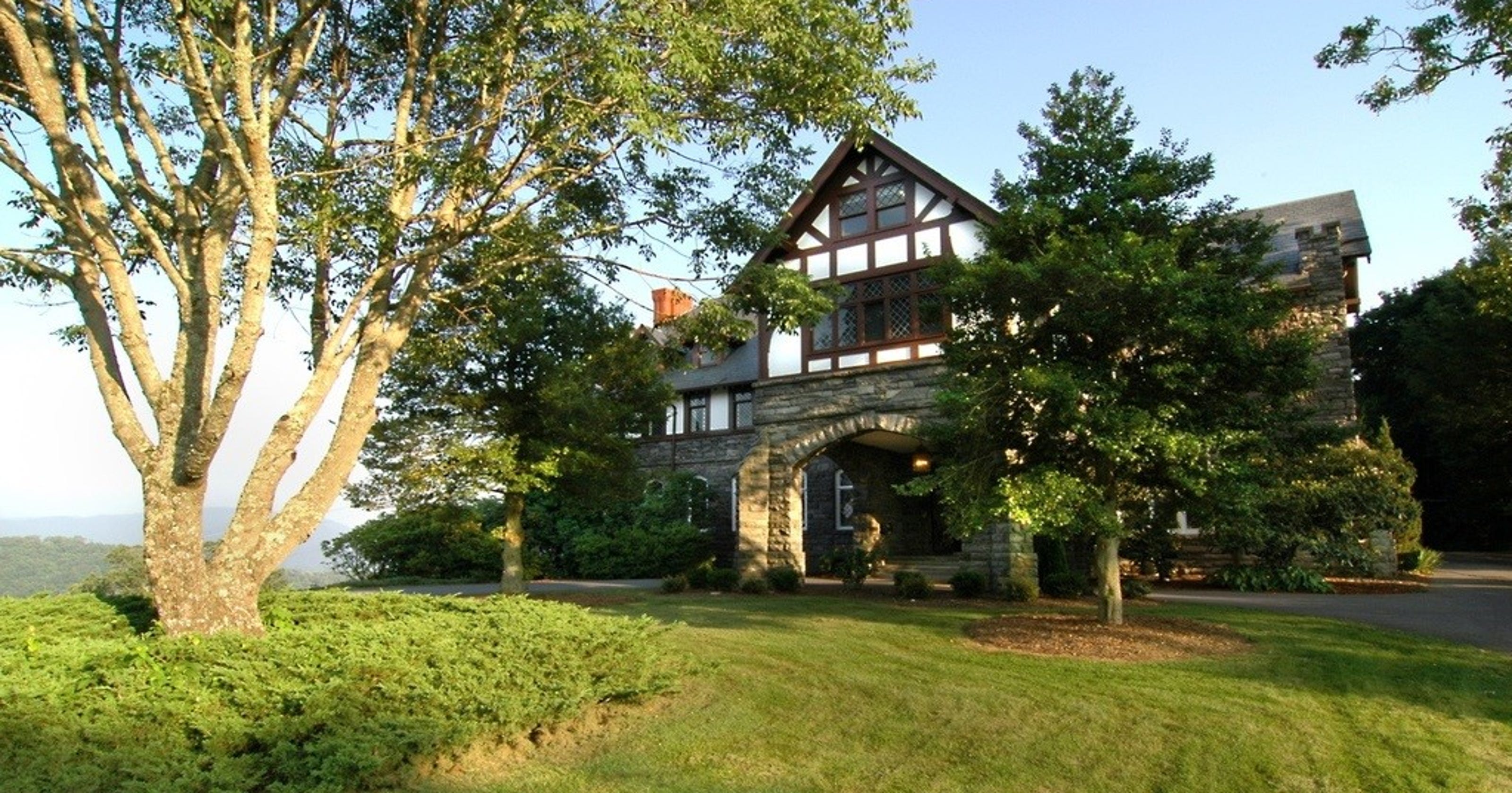 Celebrate arts and the river at Zealandia castle