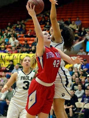 Madeline Homoly, a 6-2 forward from Bishop Miege HS in Kansas City, will be one of the incoming freshmen next year at USD.