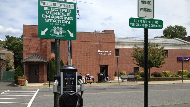 An electric car charging station in Haverstraw. The state Thruway Authority is looking to bring the stations to four travel plazas between Newburgh and Albany by Memorial Day.