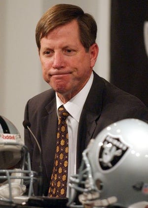 New Oakland Raiders head coach Norv Turner inherits a team that was riddled with internal struggles.