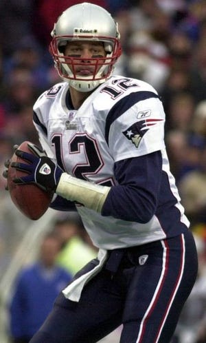 New England quarterback Tom Brady felt that last year's Patriots (9-7) were better than the Super Bowl-winning 2001 version.