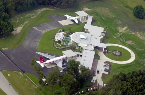 An aerial view of John Travolta's home in Jumbolair Estates in northern Marion County.