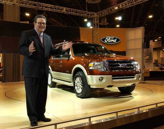Cisco Codina, Ford’s new group vice president for North America Marketing, Sales and Service, unveils the new 2007 Expedition that features a bolder look and expanded capability, along with more interior space, flexibility and refinement in Houston on Jan. 27.