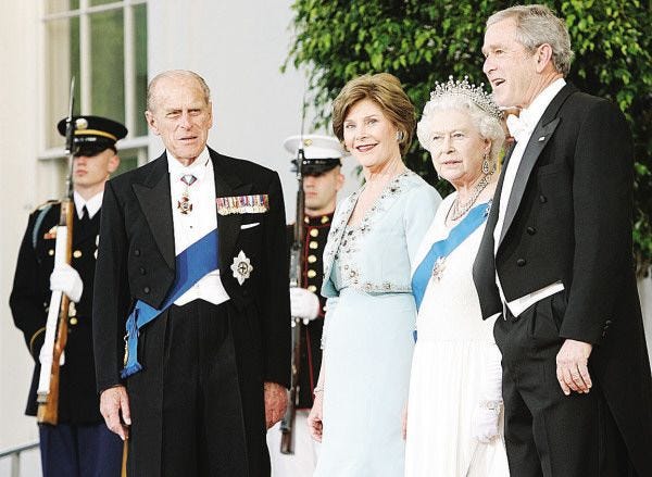 EVAN VUCCI/The Associated Press
President Bush and first lady Laura Bush welcome Britain's Queen Elizabeth II and Prince Philip at the North Portico of the White House for a state dinner in Washington Monday.