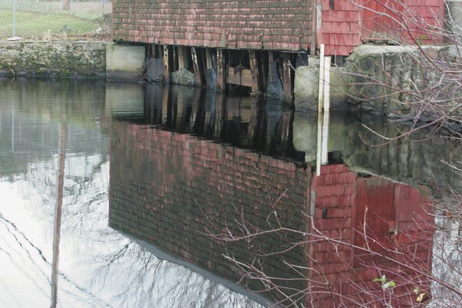 Morey’s Bridge Dam in Taunton’s Lake Sabbatia is shown in this Nov. 17, 2006, file photo.