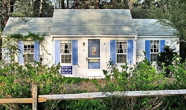 “Pure Cape Cod” is how listing agent Susan Greene describes this two-bedroom, one-bathroom in Dennisport, the result of a search for a sweet summer deal.
