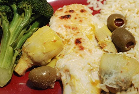 Vidalia Onion Chicken features chicken breasts, Vidalia onion salad dressing, artichoke hearts, Parmesan chesse and olives. You can serve it with orzo and broccoli.