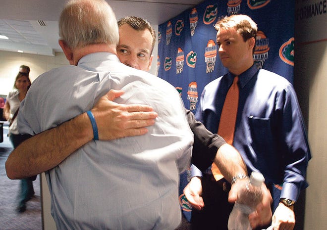 Gainesville, Fl--060707--Billy Donovan smiles during a press conference to announce his return to coaching basketball at the University of Florida Thursday, June 7, 2007. (DOUG FINGER/The Gainesville Sun)