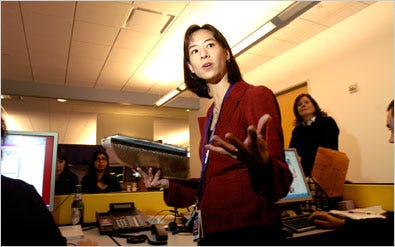Kim Moy, managing editor for Yahoo’s front page, discussed news items at a recent meeting. Liz Lufkin, right, the senior director of news programming, presides over front-page meetings at Yahoo’s headquarters in Sunnyvale, Calif.