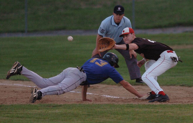 Geno's Jay Hardwell, right, waits for the ball as Stadium Sports Tyler Turgeon dives safely back to first base Monday, August 4, 2008 in the 3rd inning in their ECML Championship at Washington Park in Groton. Khoi Ton/Norwich Bulletin (8-4-2008)
