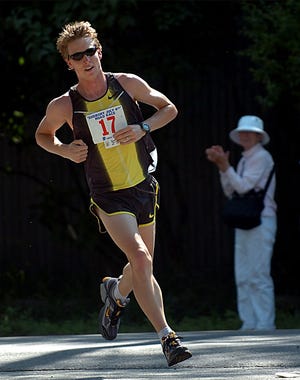 Jarrod Shoemaker winning the 2007 4th of July race in Sudbury.