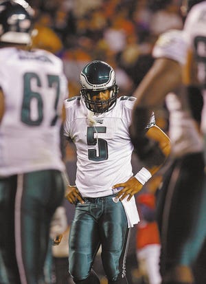 Philadelphia Eagles quarterback Donovan McNabb looks down after an incomplete pass during the third quarter against the Chicago Bears last month. The Bears defeated the Eagles 24-20.