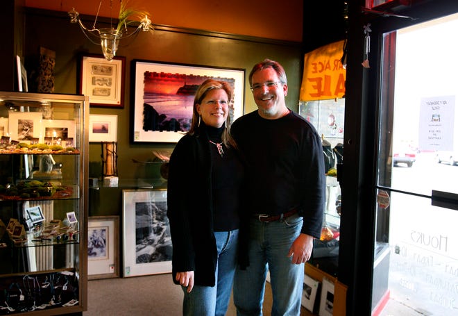 Despite deciding to close Art Conepts, Marc Zoschke and Wendy Baxter have faith in the MacArthur Boulevard commercial corridor.