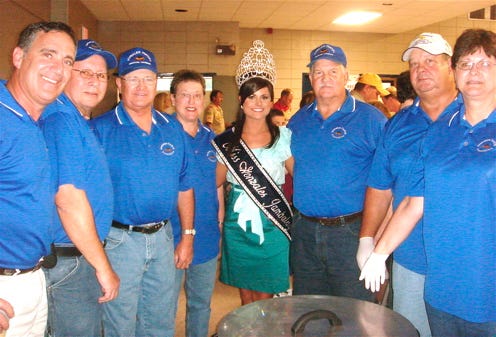 The Jambalaya Festival Association prepared and served jambalaya to approximately 500 people in attendance at the annual Gonzales Rotary Food Fest. Those lending a helping hand included Miss Gonzales Jambalaya Jenna Levert who will be crowning her successor at the annual Miss Gonzales Jambalaya Pageant which will be held on May 2. Shown during the event are, from left, 2008 Jambalaya Champ Jody Elisar, Herman Fredric, Freddie Hurst, Julie Hurst, Levert, Jambalaya Festival Association President Wally Tallion, Gilbert Tallion and Brenda Tallion.